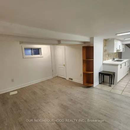 Image 7 - 235 Fourth Avenue, Oshawa, ON L1H 3M2, Canada - Apartment for rent