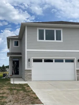 Buy this 3 bed house on 661 Prairie Boulevard in Dakota Dunes, Union County