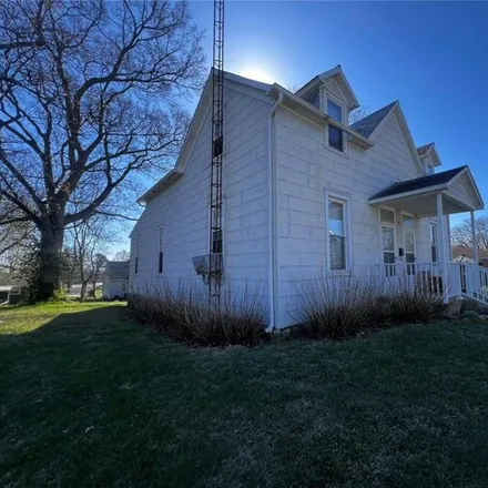 Buy this 1 bed house on 63 South Walnut Street in Perryville, MO 63775