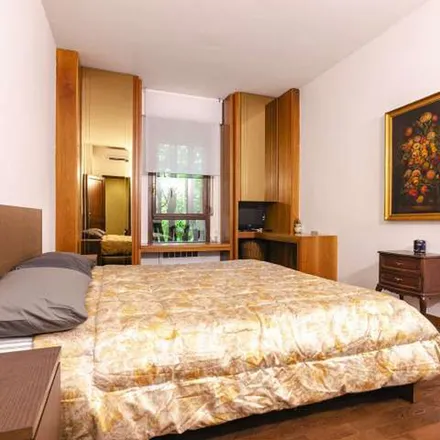 Image 4 - Via Riva di Reno, 4, 40122 Bologna BO, Italy - Apartment for rent