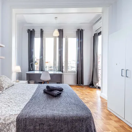 Rent this 18 bed room on Carrer de Balmes in 99-105, 08001 Barcelona