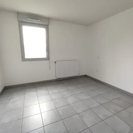 Rent this 3 bed apartment on 4 Rue Françoise Héritier in 31300 Toulouse, France