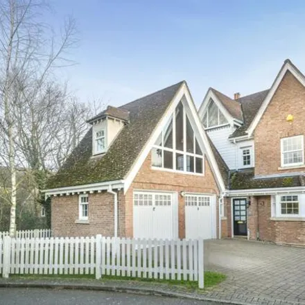 Buy this 5 bed house on Petworth Close in Great Notley, CM77 7XS