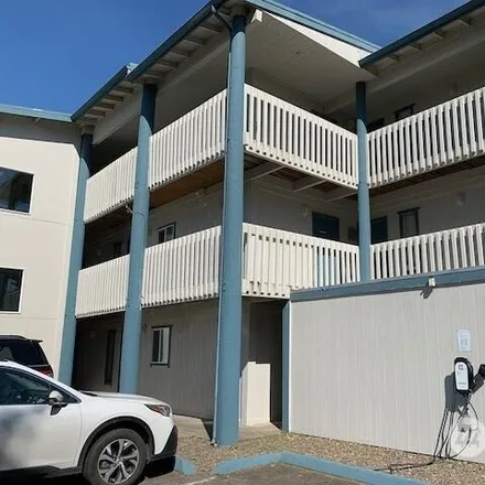 Buy this 2 bed condo on Discovery Trail in Long Beach, WA 98631