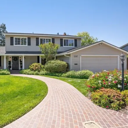 Buy this 5 bed house on 2595 Comistas Drive in Walnut Creek, CA 94598