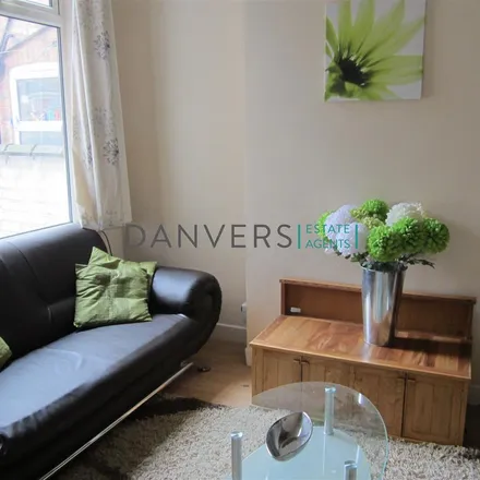 Rent this 3 bed apartment on Norman Street in Leicester, LE3 0BA