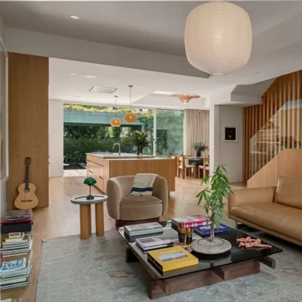 Image 6 - 8782 Ashcroft Avenue, West Hollywood, CA 90048, USA - House for sale