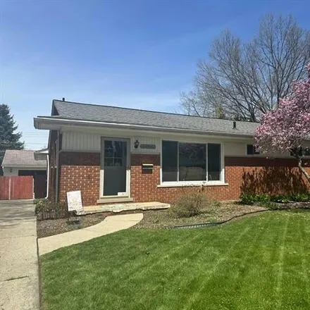 Buy this 3 bed house on 16976 Elizabeth Street in Beverly Hills, MI 48025