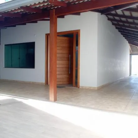 Buy this 3 bed house on Rua Cabo Heitor Santos in Divinópolis - MG, 35501-280
