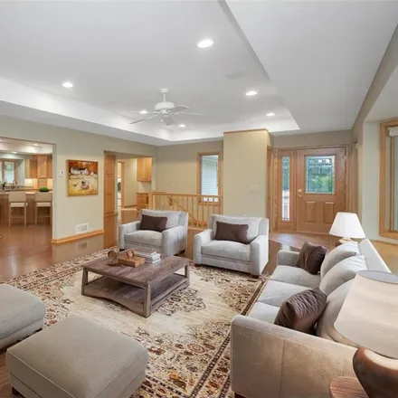 Image 7 - 731 West 96th Street, Chanhassen, MN 55317, USA - House for sale