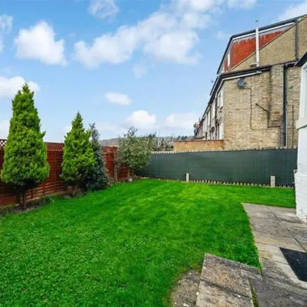 Image 9 - 71 Woodberry Way, London, E4 7DY, United Kingdom - Duplex for sale