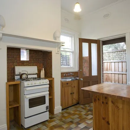 Image 2 - 92 Acland Street, St Kilda VIC 3182, Australia - Apartment for rent