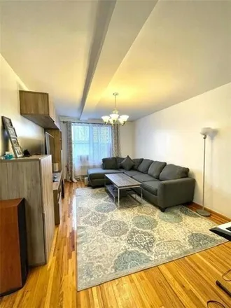 Image 4 - 701 Gerald Court, New York, NY 11235, USA - Apartment for sale