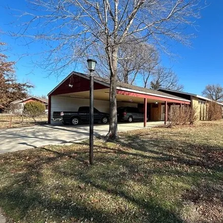 Image 6 - 168 West 9th Avenue, Caney, Montgomery County, KS 67333, USA - House for sale