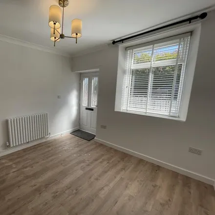 Image 3 - Otley Road, Harrogate, HG2 0AG, United Kingdom - Townhouse for rent