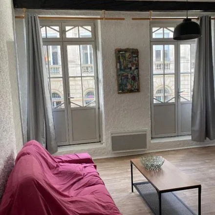Rent this 1 bed apartment on 4 Rue des Lieutenants Thomazo in 40100 Dax, France