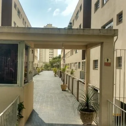 Buy this 2 bed apartment on Rua Carapajo in Jardim Leonor Mendes de Barros, São Paulo - SP