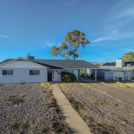 Rent this 3 bed house on 814 West 10th Street in Safford, AZ 85546