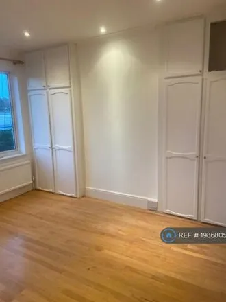 Image 3 - Wellington Gardens, London, TW2 5NX, United Kingdom - Apartment for rent