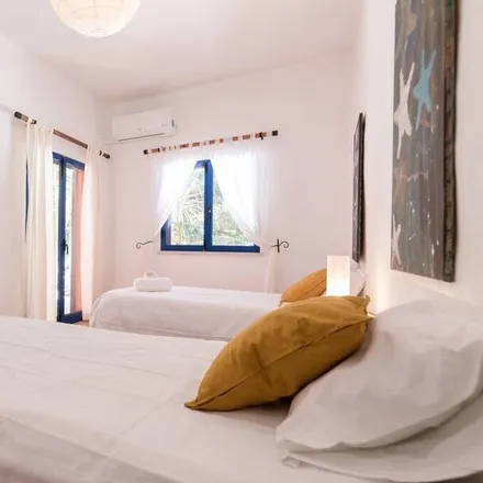 Rent this 6 bed house on Aroeira Lisbon Hotel in Avenida Pinhal da Aroeira, 2815-207 Almada