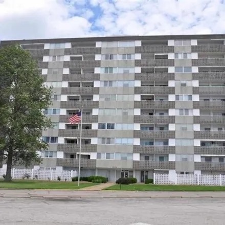 Rent this 2 bed condo on 1146 Erie Avenue in Evansville, IN 47715