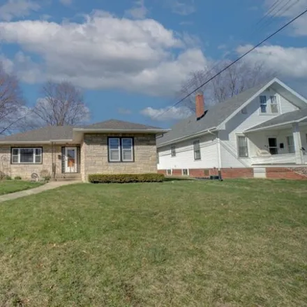 Buy this 3 bed house on 156 West Jackson Avenue in Watseka, IL 60970