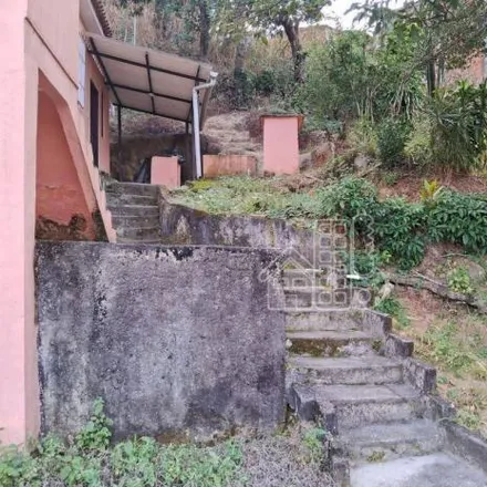 Buy this 2 bed house on Rua Oscar Fontenele in Cubango, Niterói - RJ