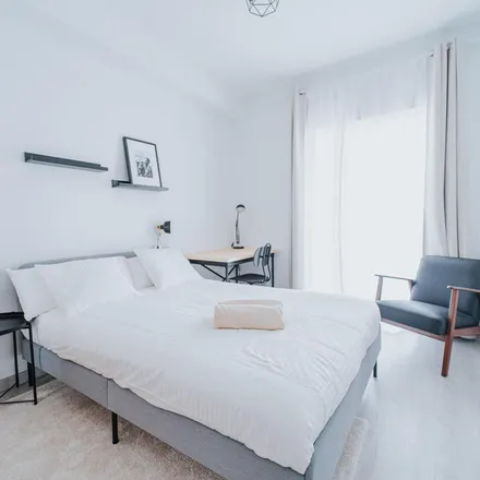 Rent this 5 bed apartment on Madrid in Paseo de la Virgen del Puerto, 13