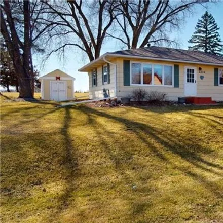 Image 1 - 2130 Kenneth Drive, Albert Lea, MN 56007, USA - House for sale