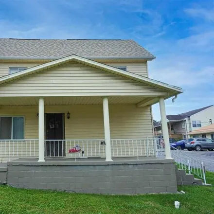 Buy this 3 bed house on 1463 Clover Avenue in Star City, Monongalia County
