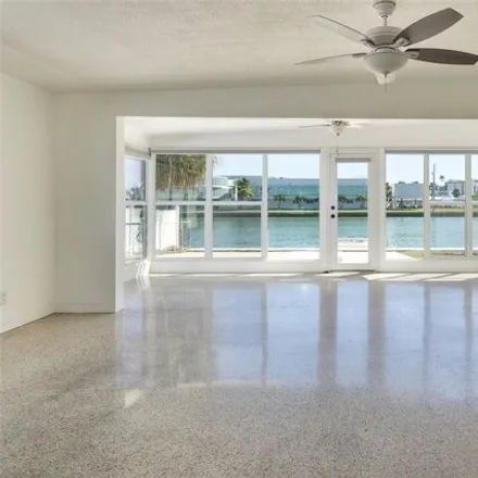 Image 6 - 15313 Harbor Drive, Madeira Beach, FL 33708, USA - House for rent