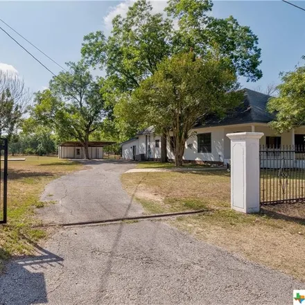 Image 4 - 114 Elm Avenue, Luling, TX 78648, USA - House for sale
