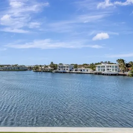 Buy this 2 bed condo on 901 Sweetwater Lane in Harbor East, Boca Raton