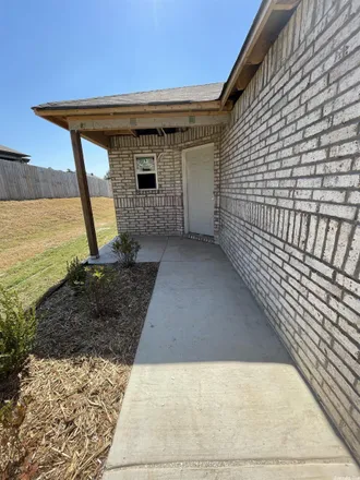 Buy this 3 bed house on 19245 Huntington Drive in Benton County, AR 72736