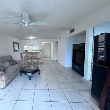 Image 7 - 9580 Sable Palm Drive, Pine Island Ridge, Davie, FL 33324, USA - Condo for rent