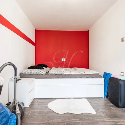 Rent this 2 bed apartment on Muzeum sklářství in 43231, 768 04 Stupava