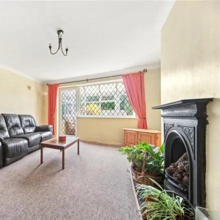 Image 3 - Barfield Crescent, Harewood, LS17 8RT, United Kingdom - House for sale