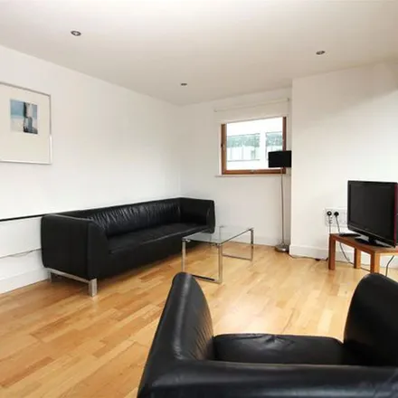 Rent this 2 bed apartment on mackenzie house in Chadwick Street, Leeds
