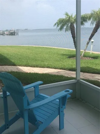 Rent this 1 bed condo on 400 North Paula Drive in Palm Harbor, FL 34698