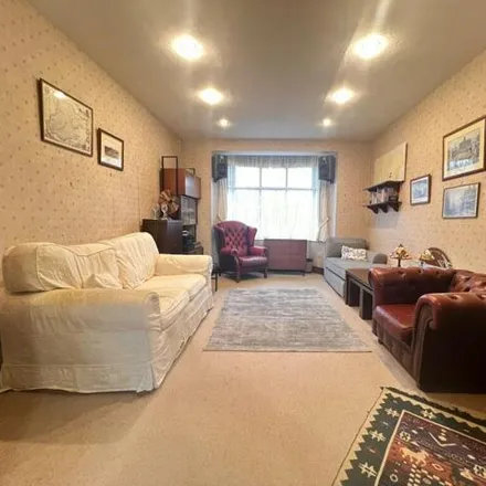 Image 2 - Willow Close, Leigh on Sea, SS9 5XE, United Kingdom - House for sale