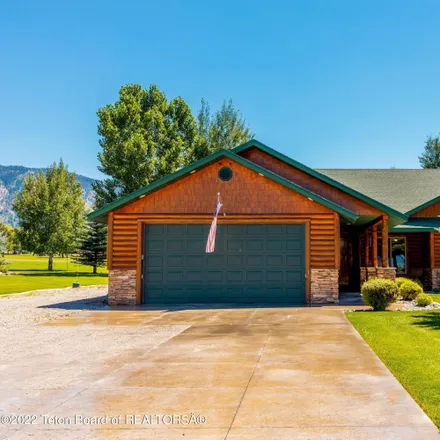 Image 3 - 115 Fairway Avenue, Star Valley Ranch, Lincoln County, WY 83127, USA - House for sale