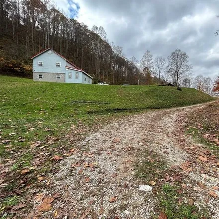 Image 7 - 8769 Clay Road, Schilling, Roane County, WV 25251, USA - House for sale