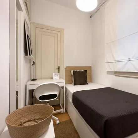 Image 1 - Carrer de Muntaner, 408, 08001 Barcelona, Spain - Room for rent