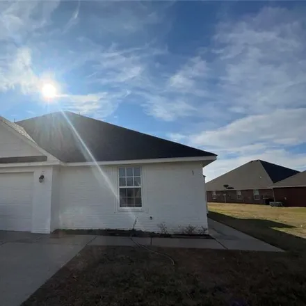 Rent this 4 bed house on 1311 Commerce Drive in Norman, OK 73071