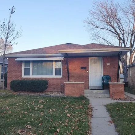 Buy this 3 bed house on 4462 North 69th Street in Milwaukee, WI 53218