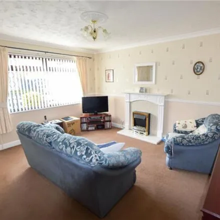 Image 4 - Helston Close, Leeds, LS10 4PH, United Kingdom - Townhouse for sale