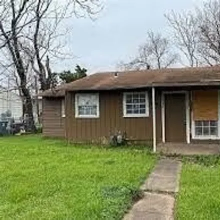 Buy this 2 bed house on 4246 Barksdale Court in Dallas, TX 75211