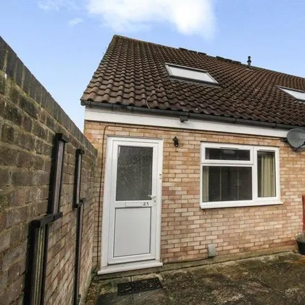 Rent this 3 bed house on 20 Crop Common in Hatfield, AL10 0DG