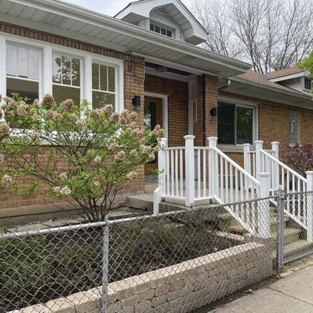 Image 3 - 4900 West Cullom Avenue, Chicago, IL 60634, USA - House for sale