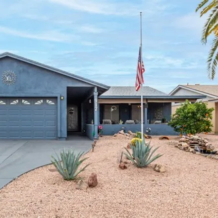 Buy this 3 bed house on 917 South 80th Street in Mesa, AZ 85208